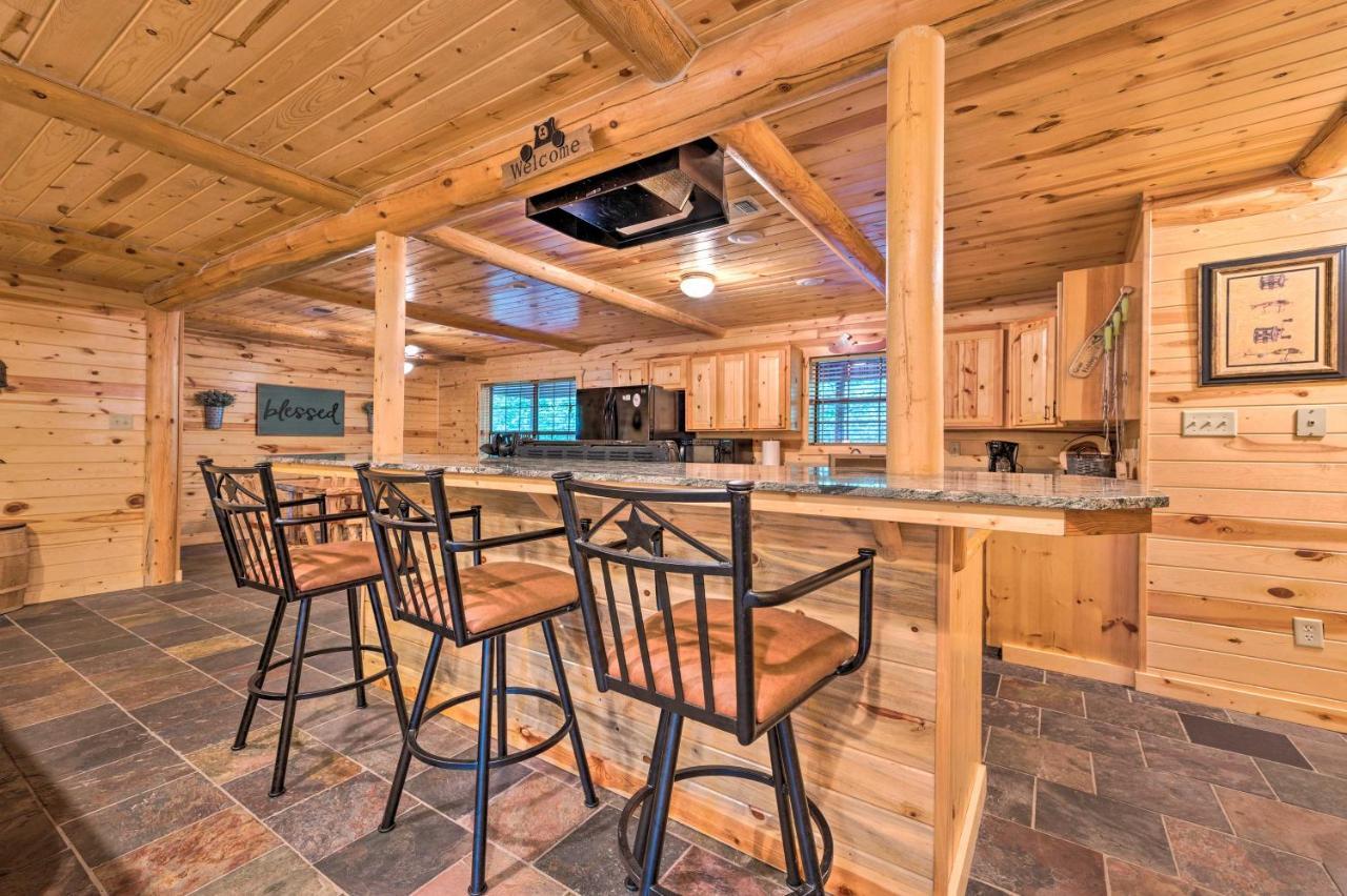 Broken Bow Retreat On 2 Acres With Hot Tub And Deck! Vila Exterior foto