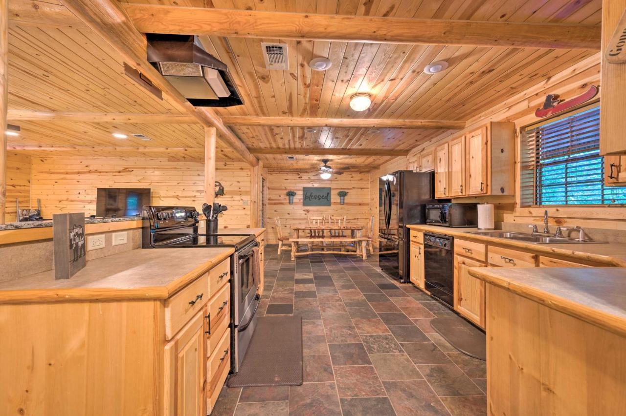 Broken Bow Retreat On 2 Acres With Hot Tub And Deck! Vila Exterior foto