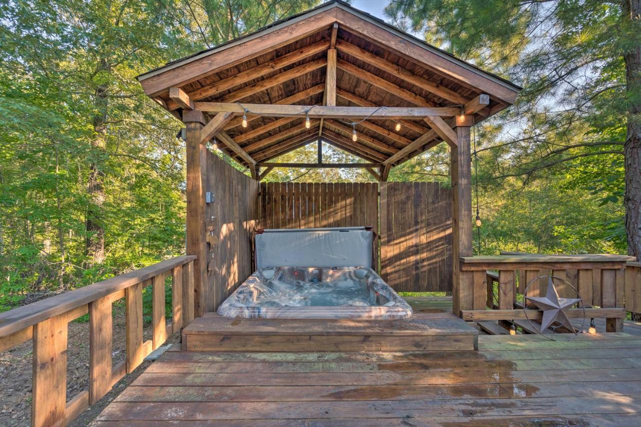 Broken Bow Retreat On 2 Acres With Hot Tub And Deck! Vila Exterior foto
